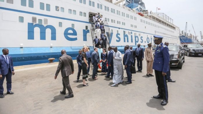 Mercy Ships: le plus grand bateau-hôpital au monde est arrivé à Dakar pour 10 mois