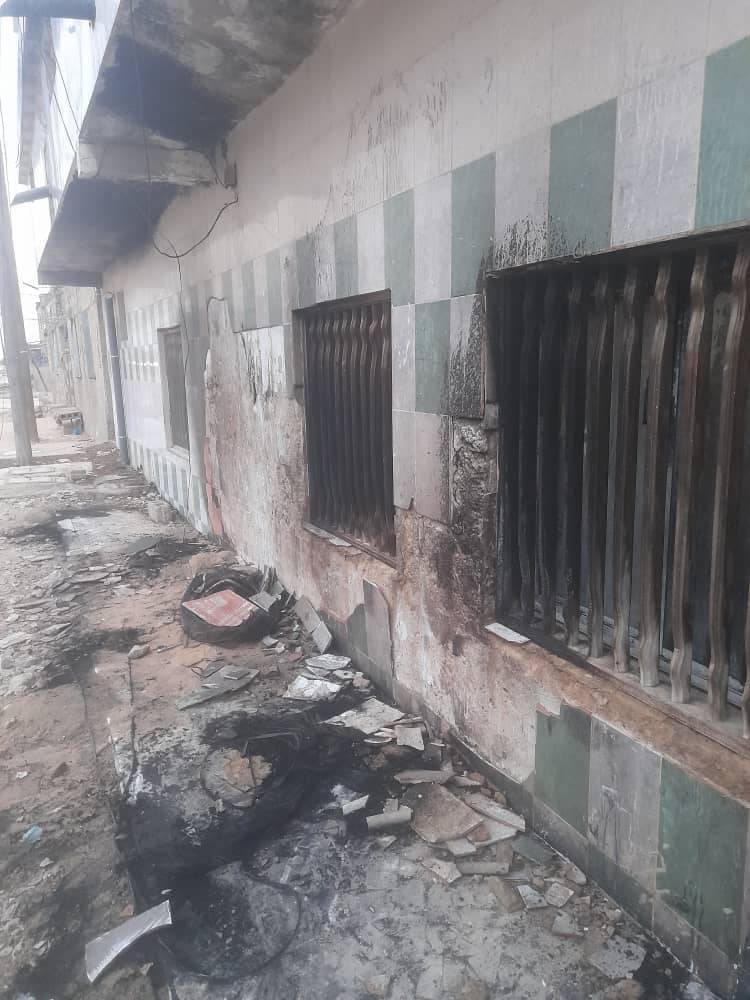 La maison familiale de Mollah Morgun incendiée incendiée par des individus encagoulés.